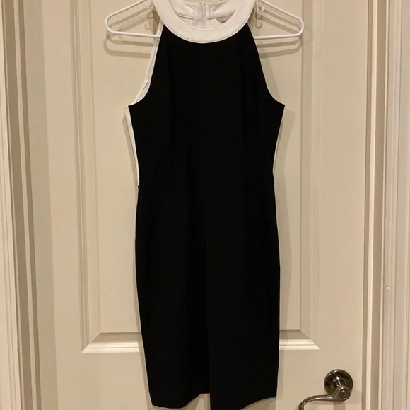 Banana republic black and white halter dress size 6P Banana republic black and white halter dress size 6P